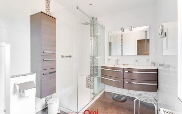 Maison à vendre    5 pièces • 83 m2 Marseille 12