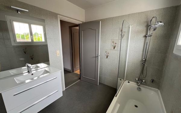 Maison à louer    6 pièces •  Castres