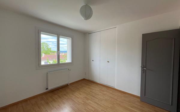 Maison à louer    6 pièces •  Castres