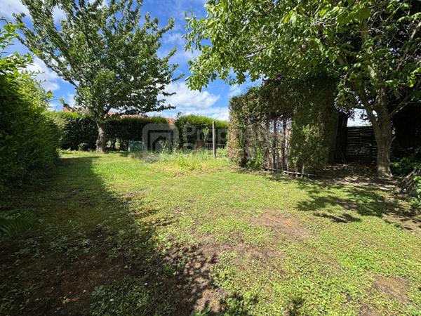 Maison individuelle semi plain-pied avec vue dégagée - Beau potentiel