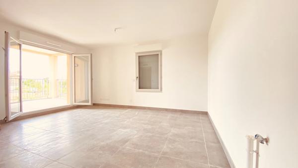 Appartement à vendre 2 pièces de 42m2 avec terrasse à CELONY AIX EN PROVENCE