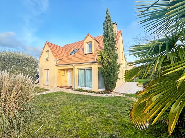 Maison individuelle sur 1003m2 - DPE C - avec piscine