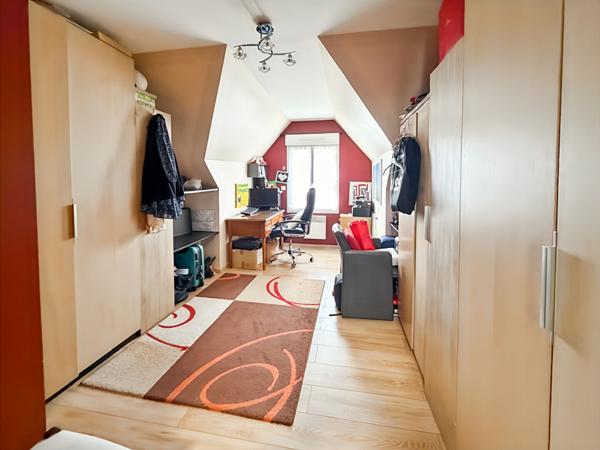 Maison individuelle sur 1003m2 - DPE C - avec piscine