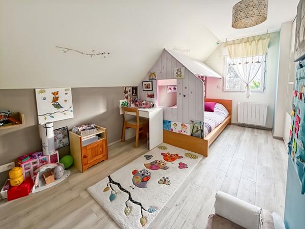 Maison individuelle sur 1003m2 - DPE C - avec piscine