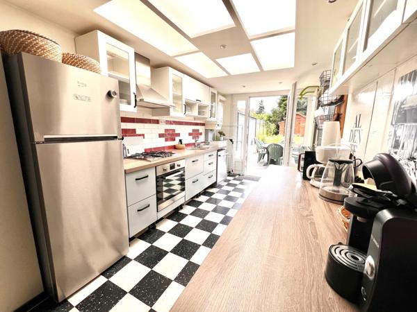 Maison type 1930 entièrement rénovée – 3 ch - terrasse - jardin