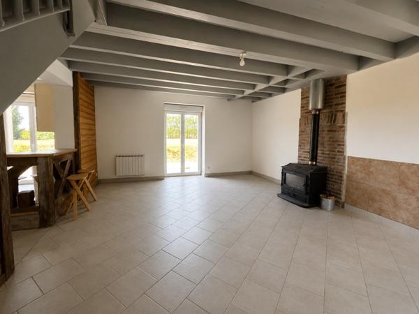 Maison à louer 740 € CC Civray 4 p 86 m² DPE D