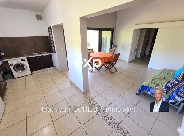 Saint-Paul / L’étang / Appartement T2 50 m2 + Varangue 25 m2 avec vue dégagée + 1 Parking