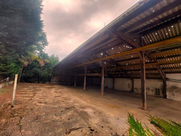 Bardos (64520) Bardos - Terrain constructible avec hangar