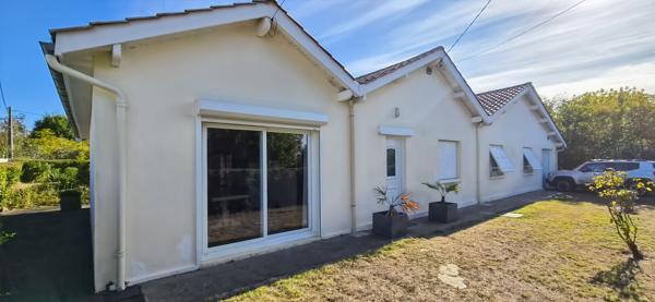 Le Taillan Médoc - Proche centre ville - maison de plain-pied de 120m² + garage sur parcelle de 1300m²  - Calme et arboré