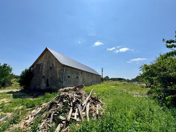 Longère à rénover avec terrain