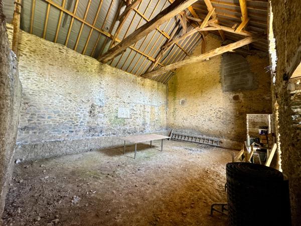 Longère à rénover avec terrain