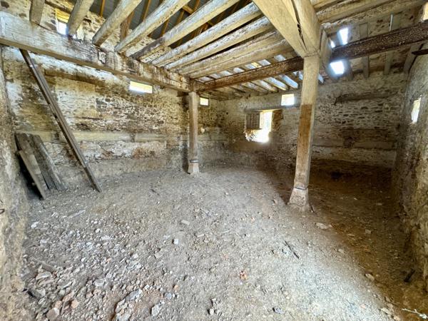 Longère à rénover avec terrain