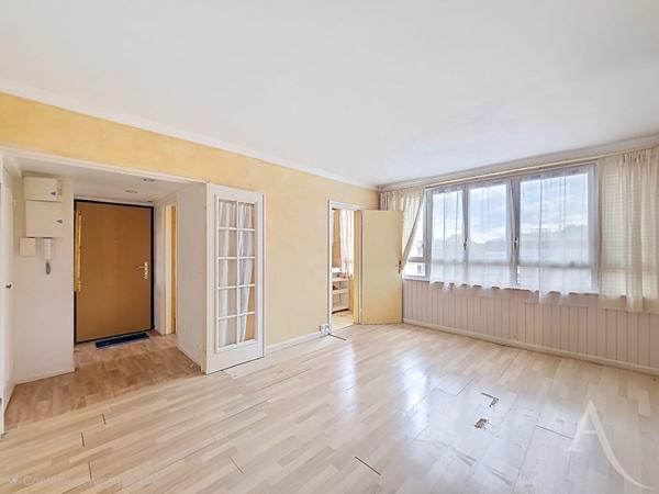 Appartement bord de Seine, 4 pièces de plus de 70 m² - Proche centre ville