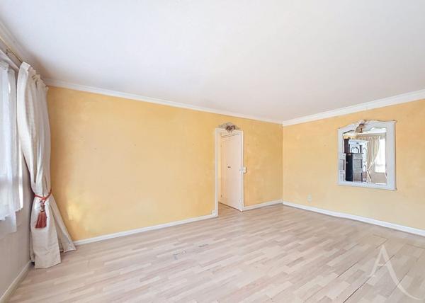 Appartement bord de Seine, 4 pièces de plus de 70 m² - Proche centre ville