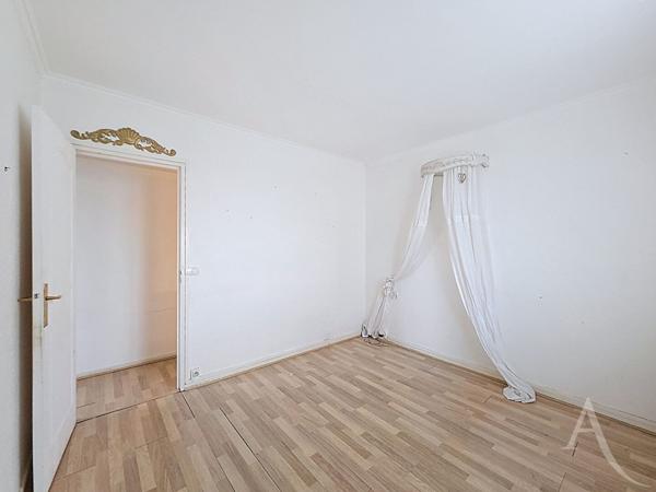Appartement bord de Seine, 4 pièces de plus de 70 m² - Proche centre ville