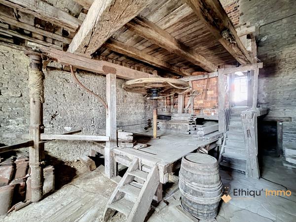 Maison de caractère en pierre à rénover – Fort potentiel – Rouvres-les-Vignes