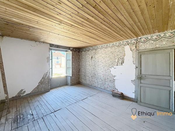 Maison de caractère en pierre à rénover – Fort potentiel – Rouvres-les-Vignes