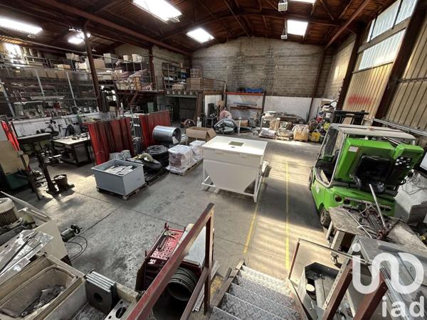 Maison 10 pièces de 1 370 m² à Saint-Lin (79420)