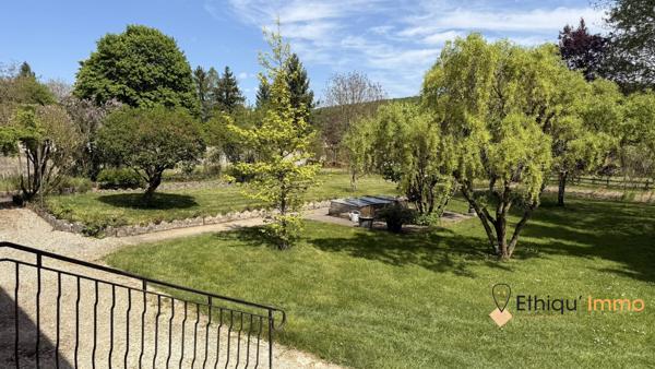 magnifique propriété en pierre avec nombreuses dépendances proximité directe autoroute