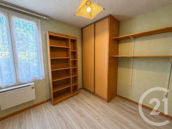 Maison à vendre  7 pièces - 140 m 2   GUISE  - 02