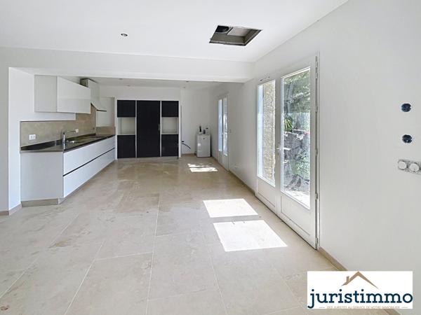 Séguret (84110) Séguret — Maison rénovée, 109 m², vue remarquable, piscine et prestations soignées