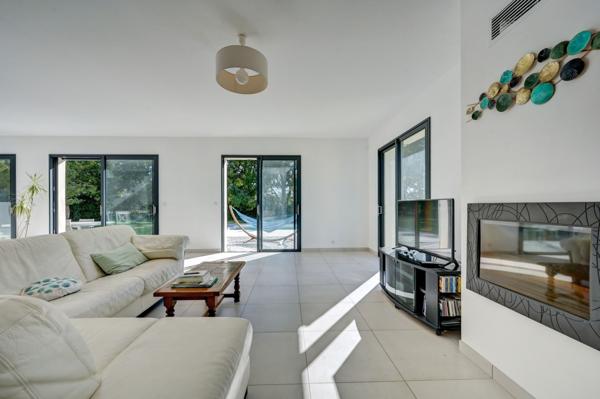 Vente Maison de luxe Aix-en-Provence 7 Pièces 200 m²