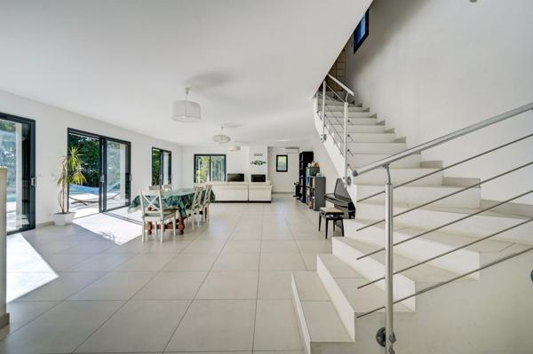 Vente Maison de luxe Aix-en-Provence 7 Pièces 200 m²