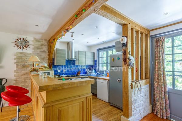 Proximité de Pont Audemer - Maison de caractère - Plain pied - 98 m2 - 2 chambres - Terrain 1 ha - Dépendances - Double garage - Atelier de 70 m2