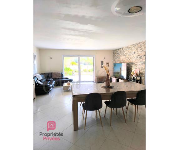 Maison Roquebrune Sur Argens 5 pièce(s) 154 m2