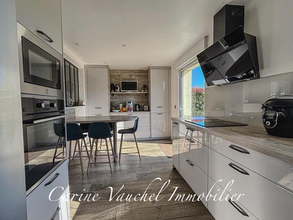 Maison de 147 m² avec jardin en hyper centre de Pluvigner