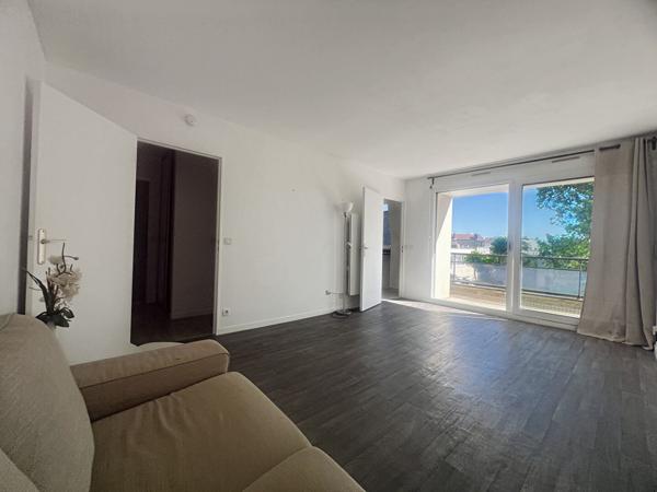 Studio Adamville 30m² avec terrasse dans copropriété de standing