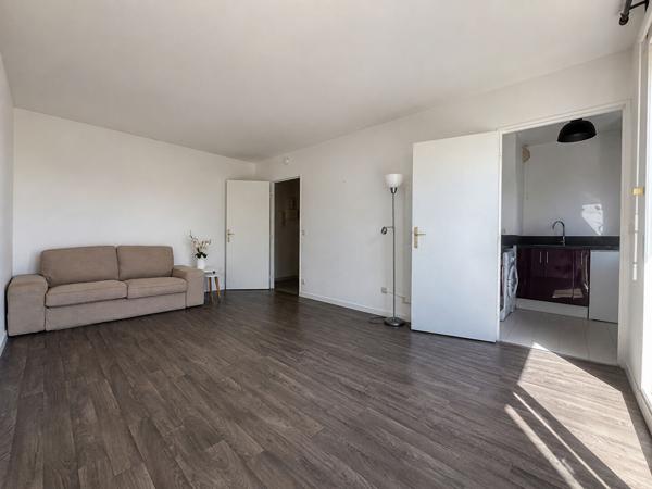 Studio Adamville 30m² avec terrasse dans copropriété de standing