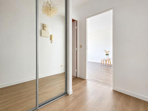 Studio Adamville 30m² avec terrasse dans copropriété de standing