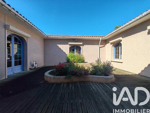 Maison à vendre 6 pièces 207 m² Créon