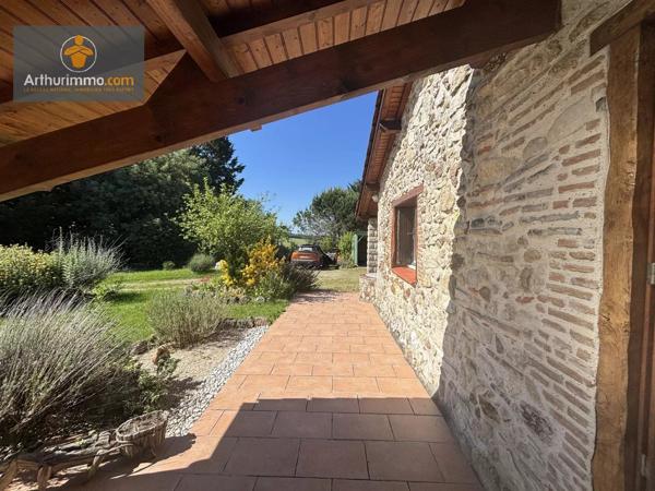 Vente                                                      Maison
                        
                     5 pièces                      146 m2                     à Casteljaloux