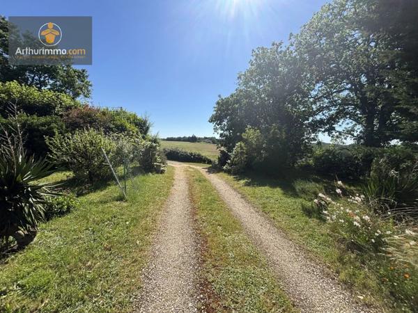 Vente                                                      Maison
                        
                     5 pièces                      146 m2                     à Casteljaloux