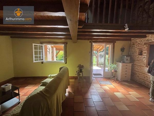 Vente                                                      Maison
                        
                     5 pièces                      146 m2                     à Casteljaloux
