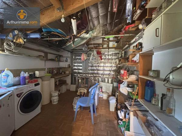 Vente                                                      Maison
                        
                     5 pièces                      146 m2                     à Casteljaloux