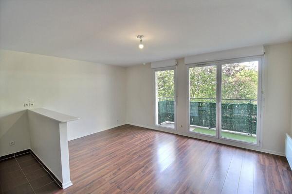 MASSY - quartier VILMORIN Appartement Massy 2 pièce(s) 44.88 m2 avec balcon et parking