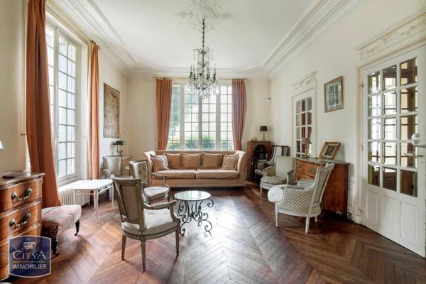 Maison à vendre 9 pièces 213m²