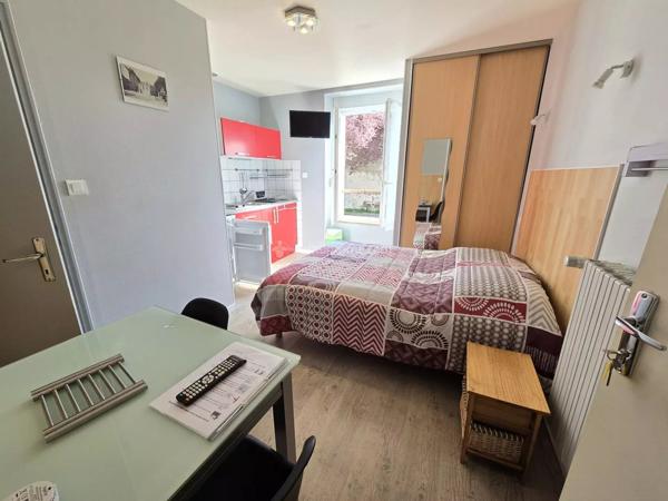 Vente                                                      Immeuble
                        
                                                            à Bourbonne-les-Bains