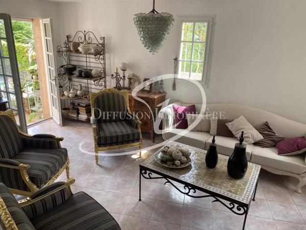 Vente immobilière : Maison à Nice , quartier Fabron 6 pièces 214 m² 1 280 000 €- Diffusion Immobilière.