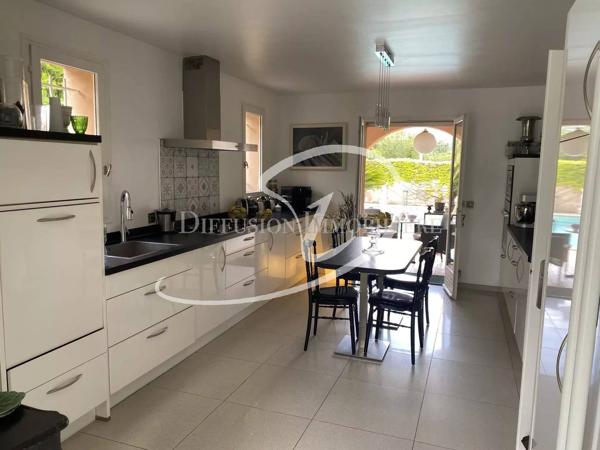 Vente immobilière : Maison à Nice , quartier Fabron 6 pièces 214 m² 1 280 000 €- Diffusion Immobilière.