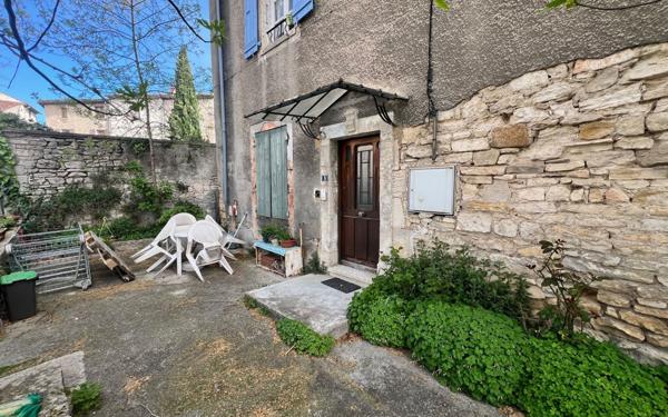 Maison à vendre    3 pièces •  Barjac