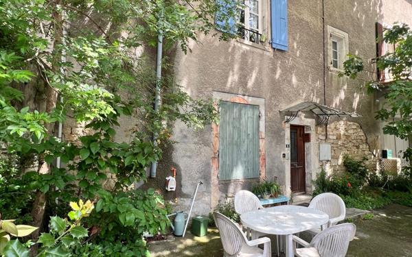Maison à vendre    3 pièces •  Barjac
