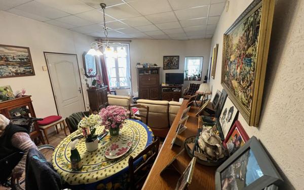 Maison à vendre    3 pièces •  Barjac