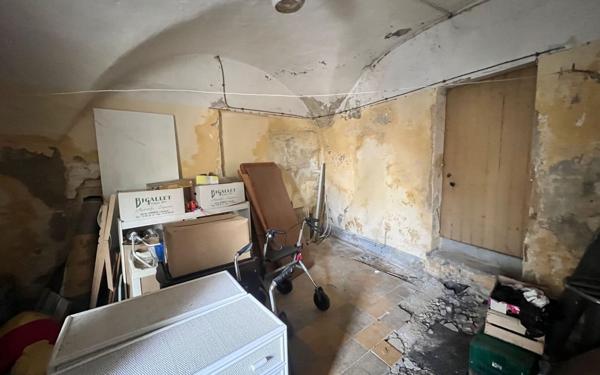 Maison à vendre    3 pièces •  Barjac