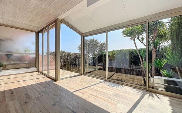 Appartement à vendre    2 pièces • 42 m2 Villeneuve-Loubet