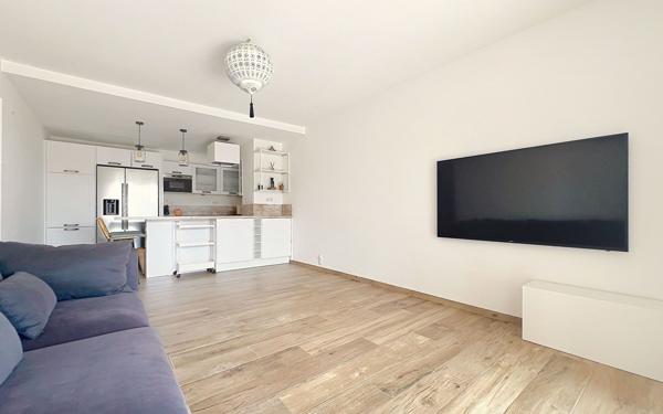 Appartement à vendre    2 pièces • 42 m2 Villeneuve-Loubet