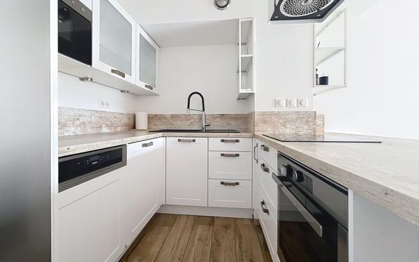 Appartement à vendre    2 pièces • 42 m2 Villeneuve-Loubet